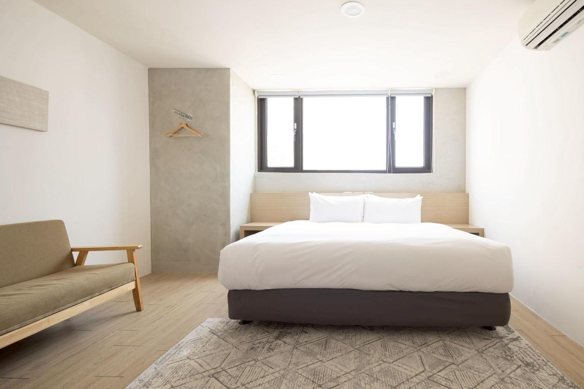 P Inn Tainan Eksteriør billede