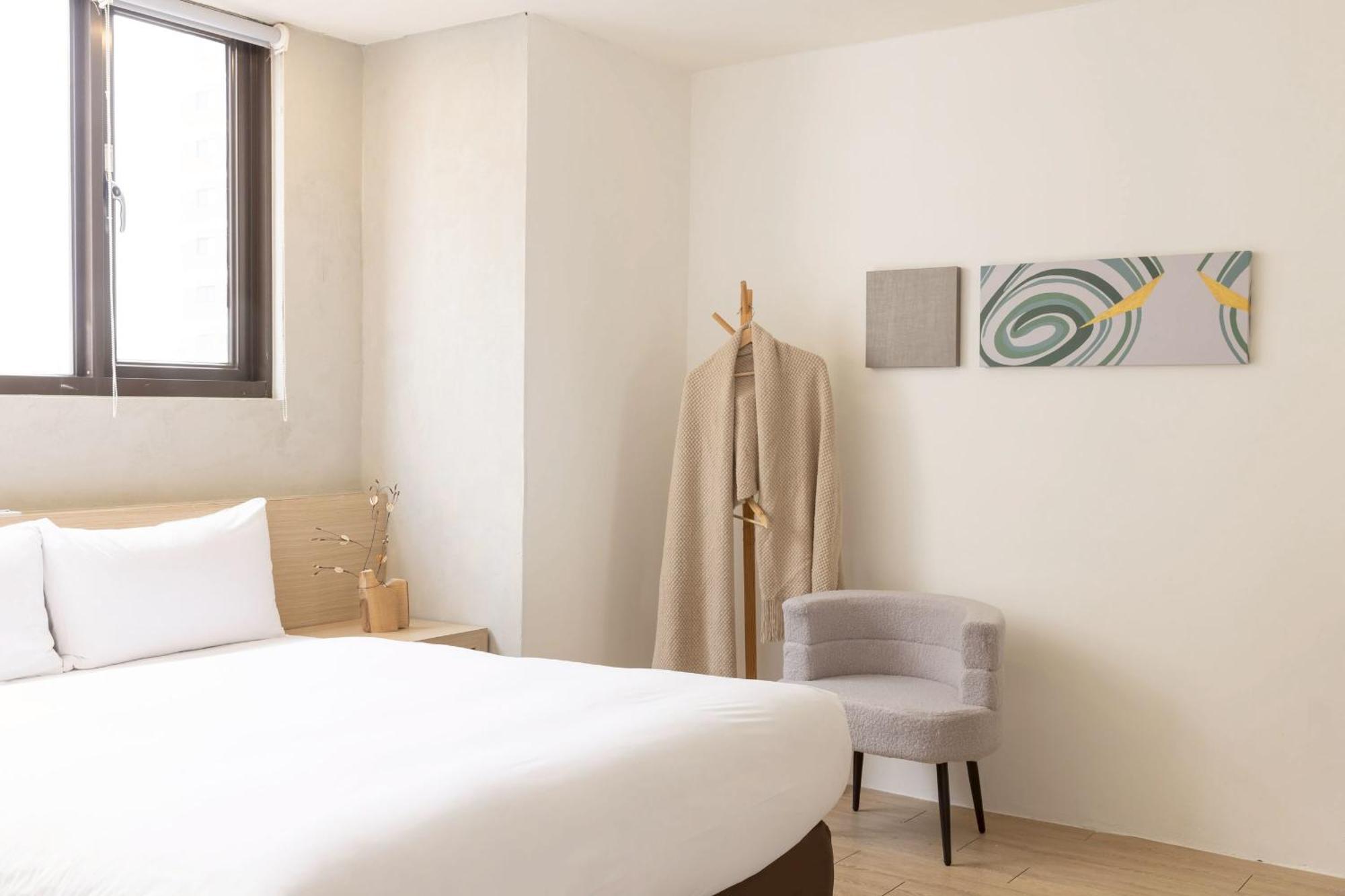 P Inn Tainan Eksteriør billede